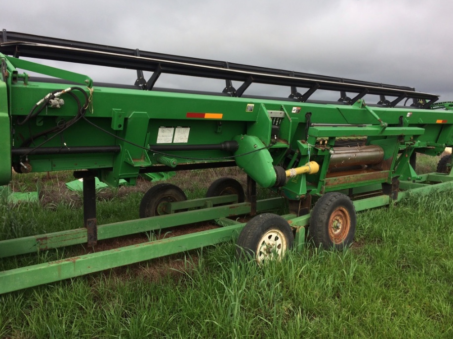 John Deere 930 draper front Machinery & Equipment Headers